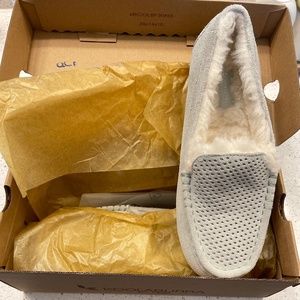 Kookaburra by Ugg slippers